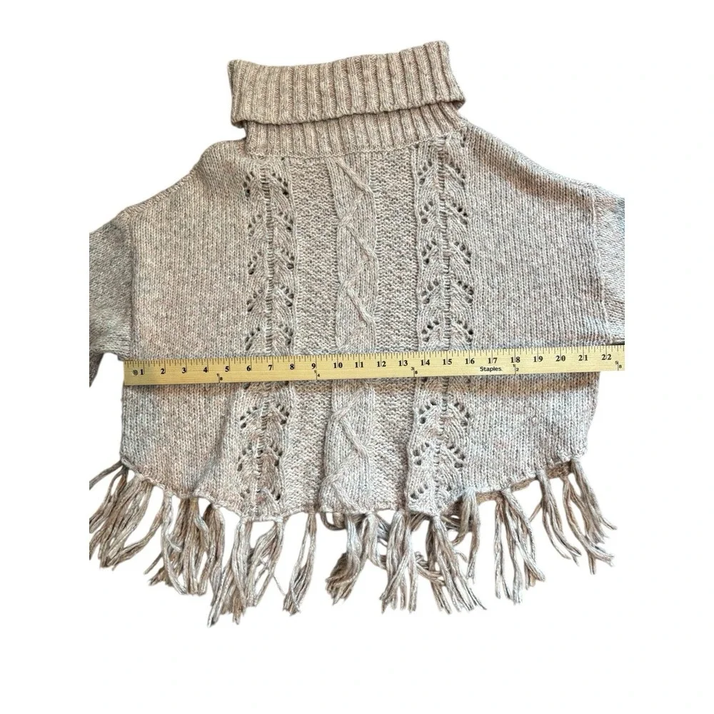 Venus Turtleneck Sweater Women M Marled Pink & Gray Fringe Hem Short Soft Cozy